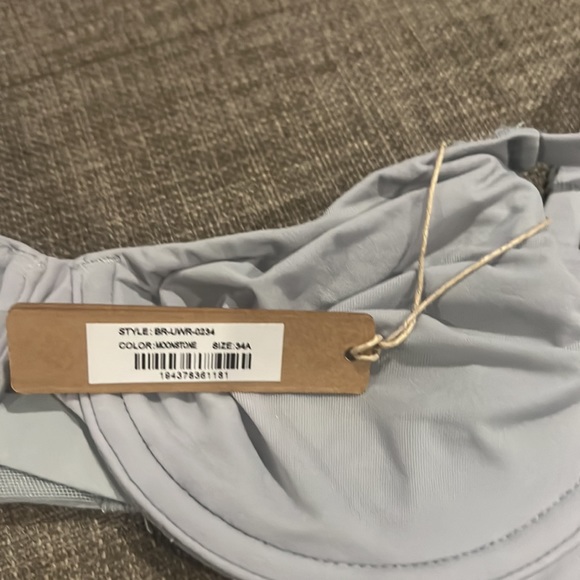 Skims Underwire Bra - Picture 11 of 14